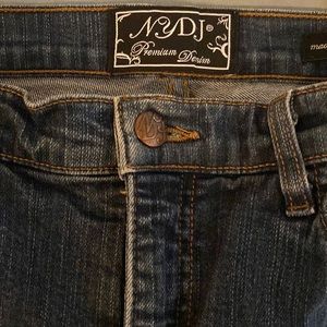 Lot 3 pairs of NYDJ sz 8 petite